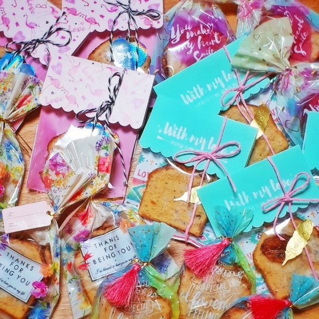 バレンタインの職場ばらまきで好感度を上げる付箋メッセージと個包装お菓子